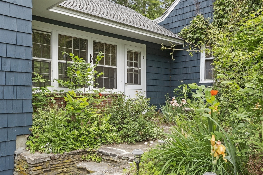 22 Haynes Road Townsend, MA 01469 - Photo 21 of 24 a view of a house with potted plants