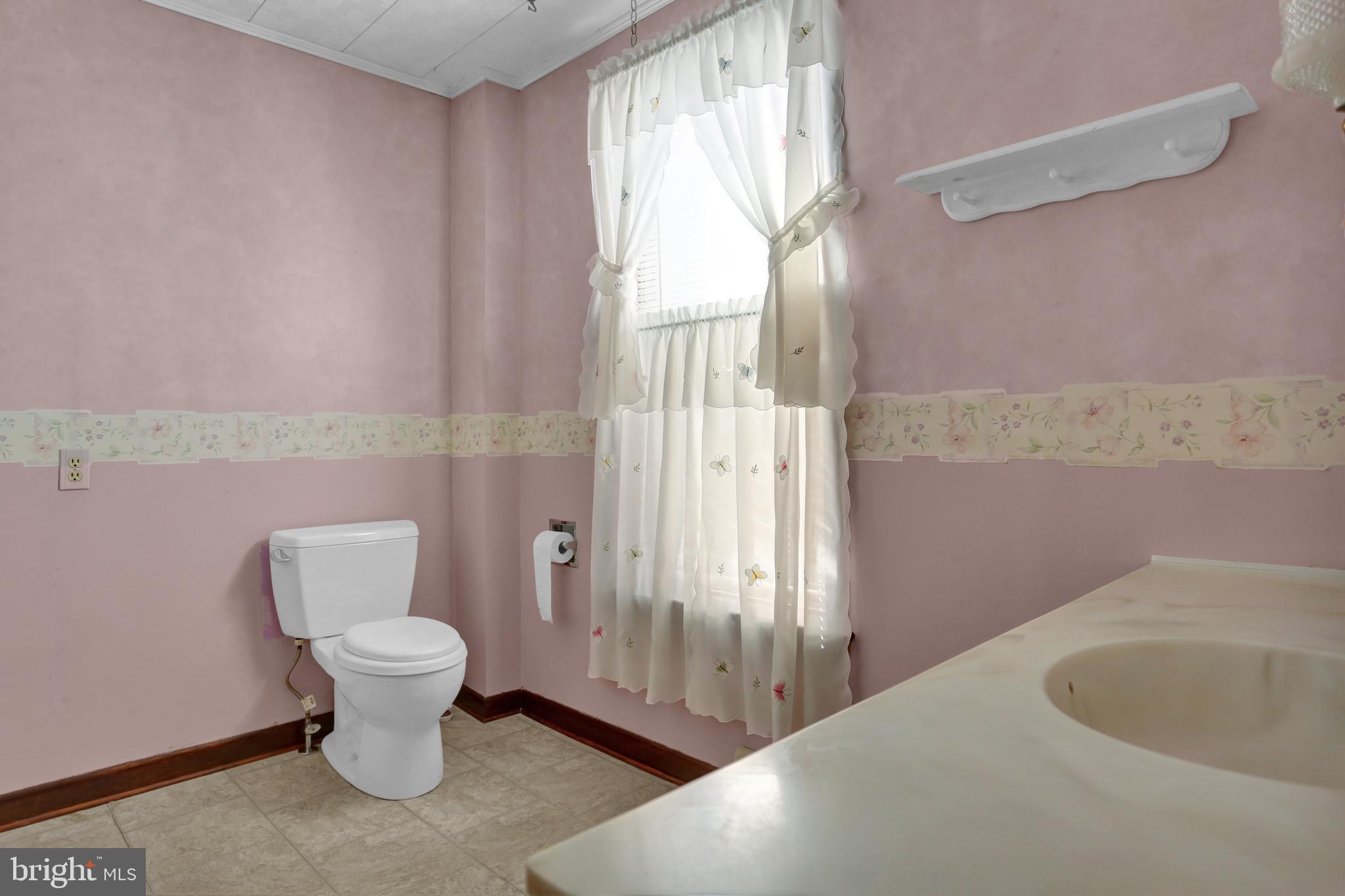 5107 Kutztown Road Temple, PA 19560 - Photo 20 of 28