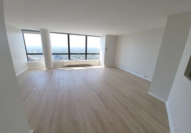 $1,725 | 5415 North Sheridan Road, Unit 4912, Chicago, IL 60640