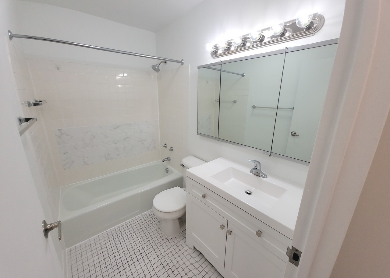 5415 North Sheridan Road, Unit 4912 Chicago, IL 60640 - Photo 10 of 14