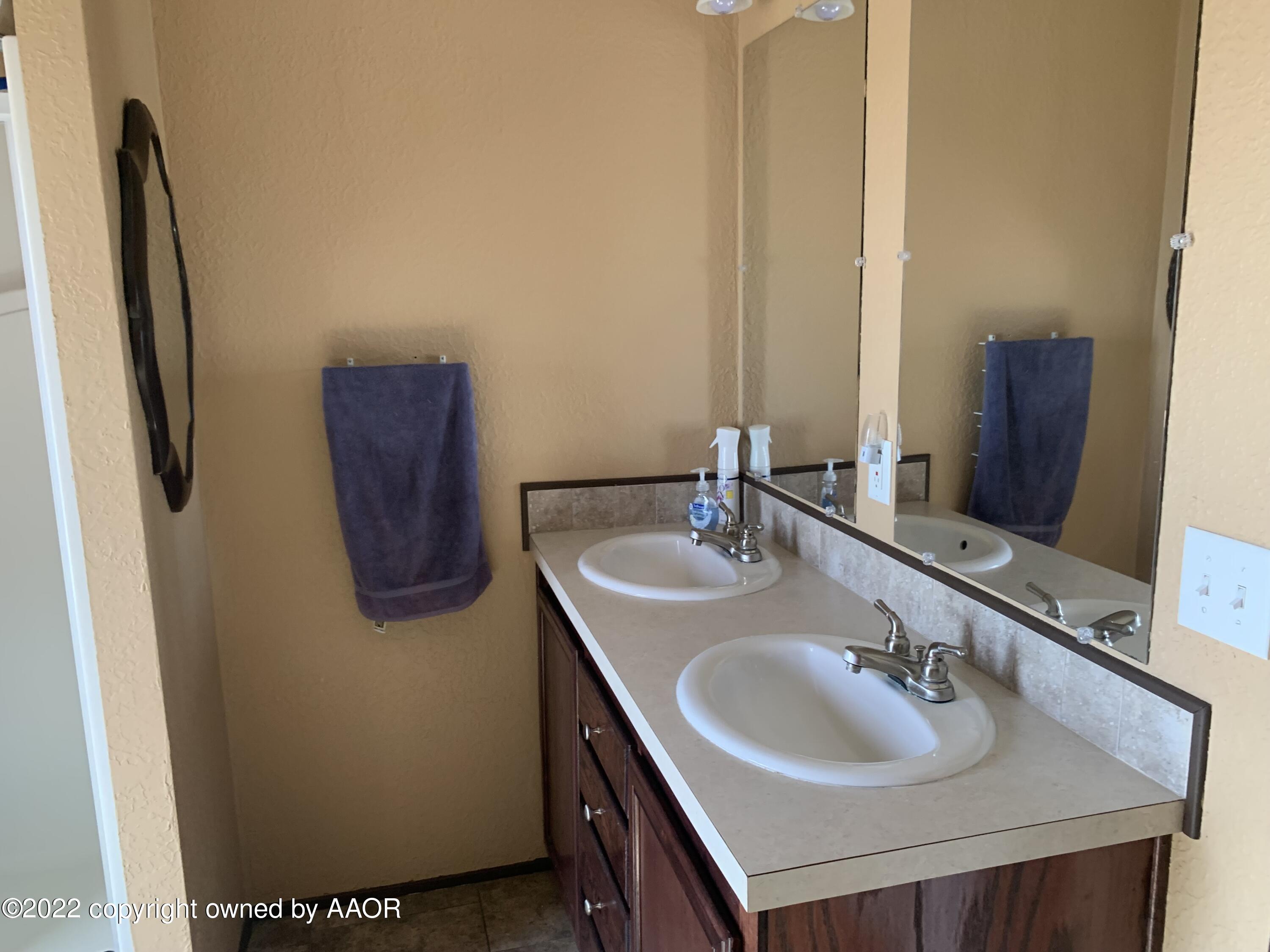 12720 Bobcat Road Amarillo, TX 79118 - Photo 17 of 35 Master Bathroom # 3