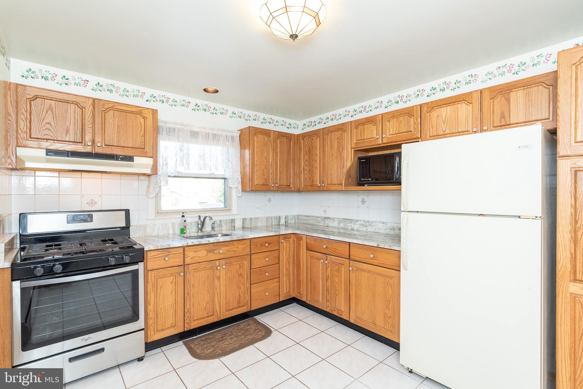1319 Roxboro Road Baltimore, MD 21237 - Photo 13 of 49 Kitchen