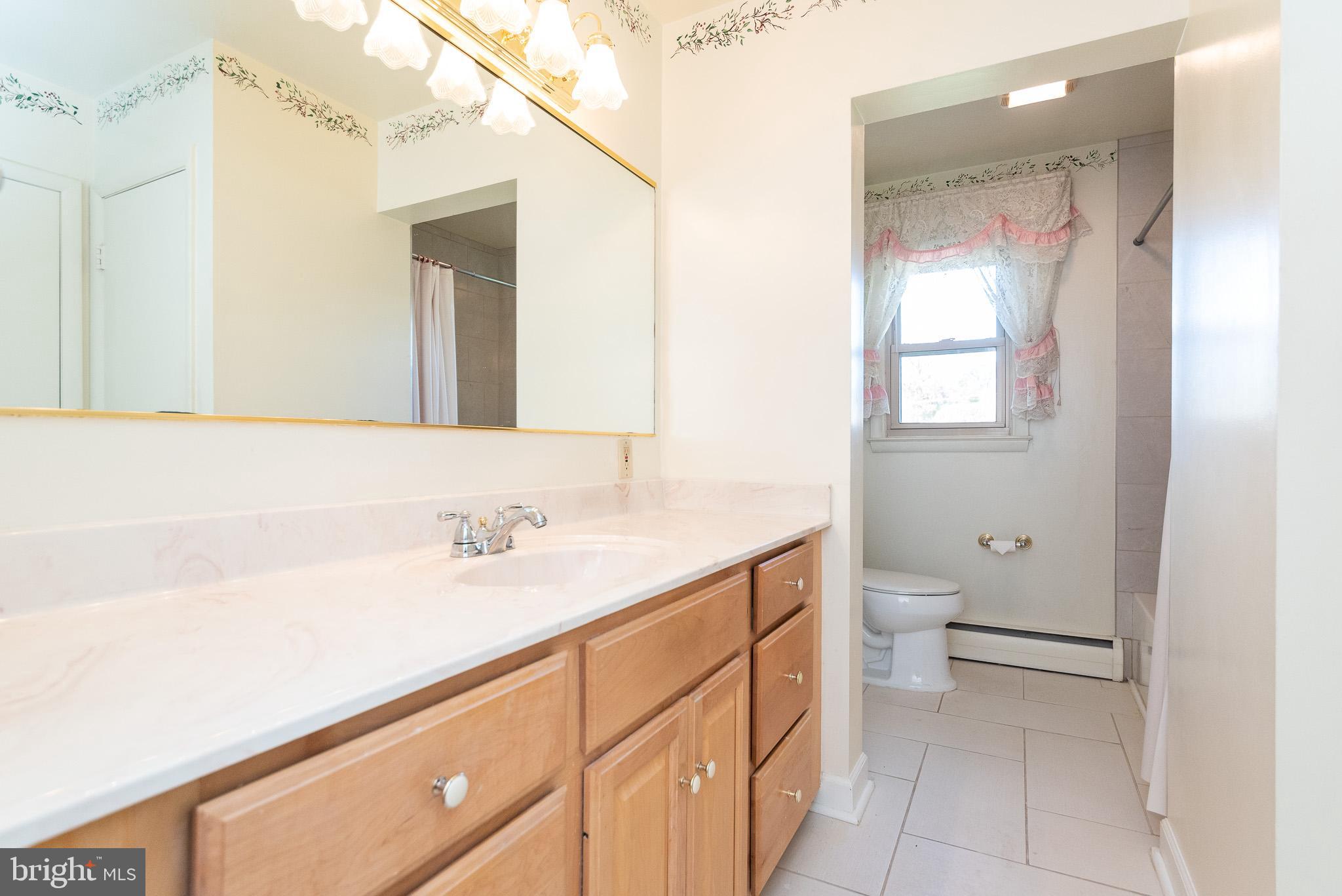 1319 Roxboro Road Baltimore, MD 21237 - Photo 24 of 49 Bath Upper