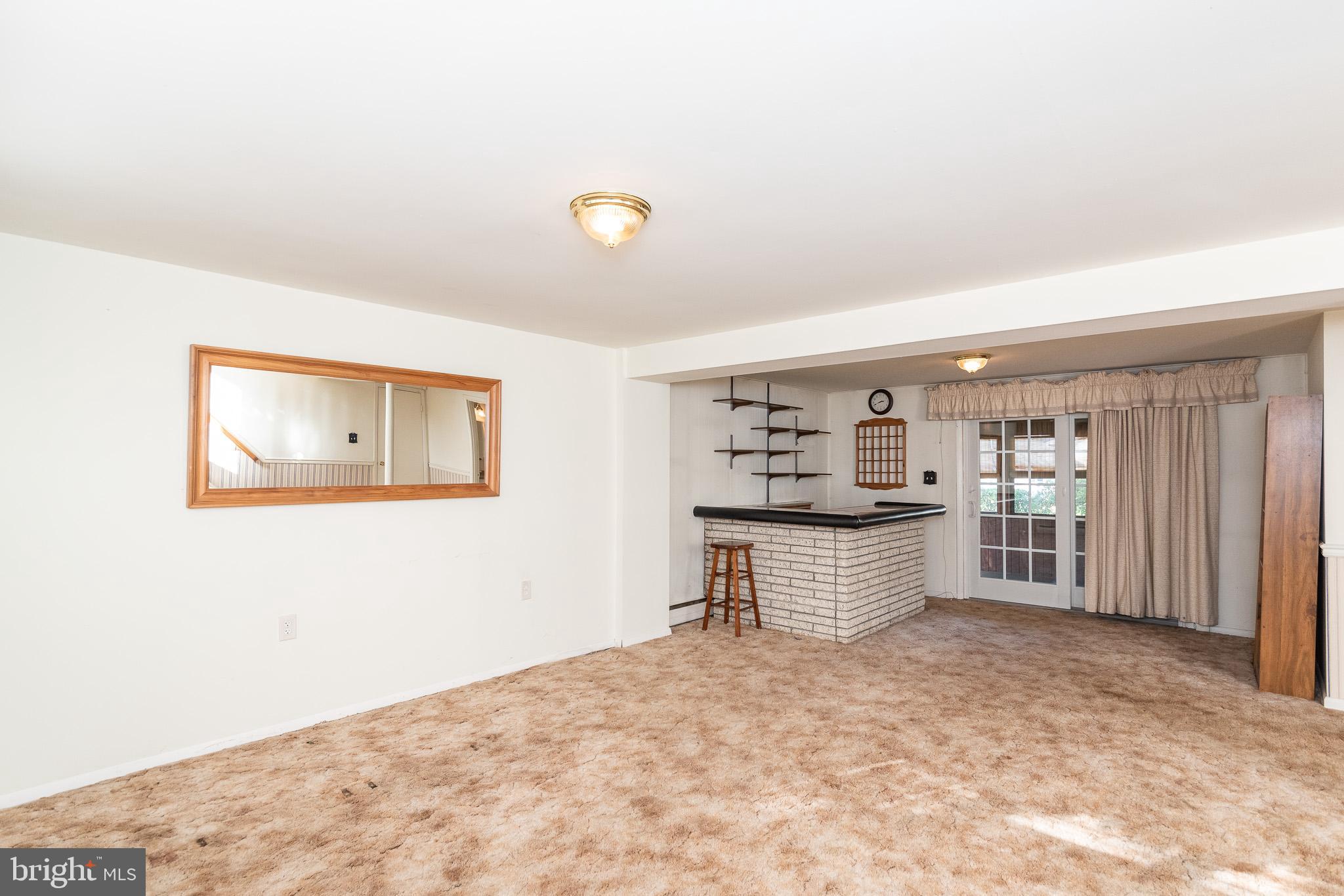 1319 Roxboro Road Baltimore, MD 21237 - Photo 31 of 49 Family Room