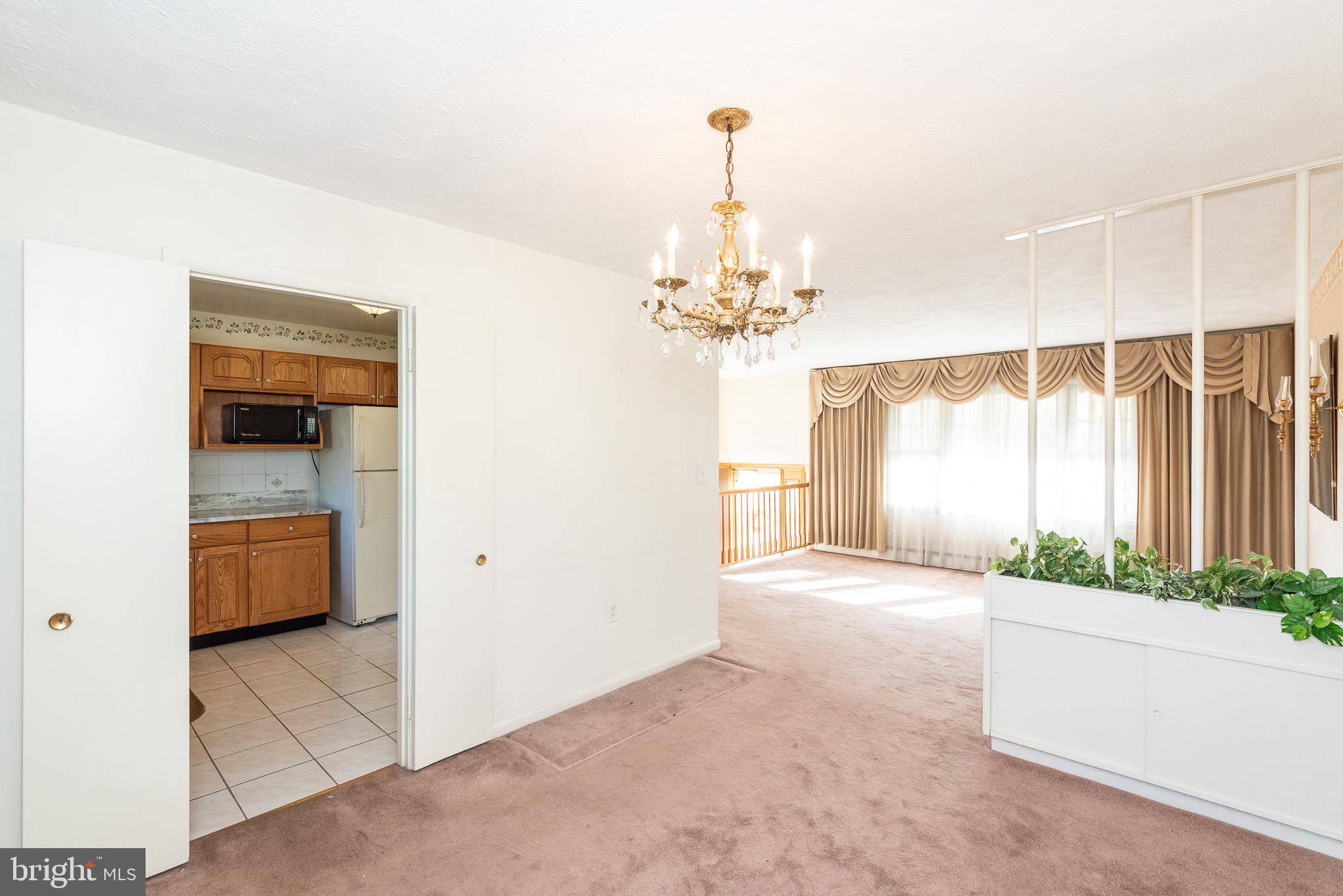 1319 Roxboro Road Baltimore, MD 21237 - Photo 9 of 49 Dining Room