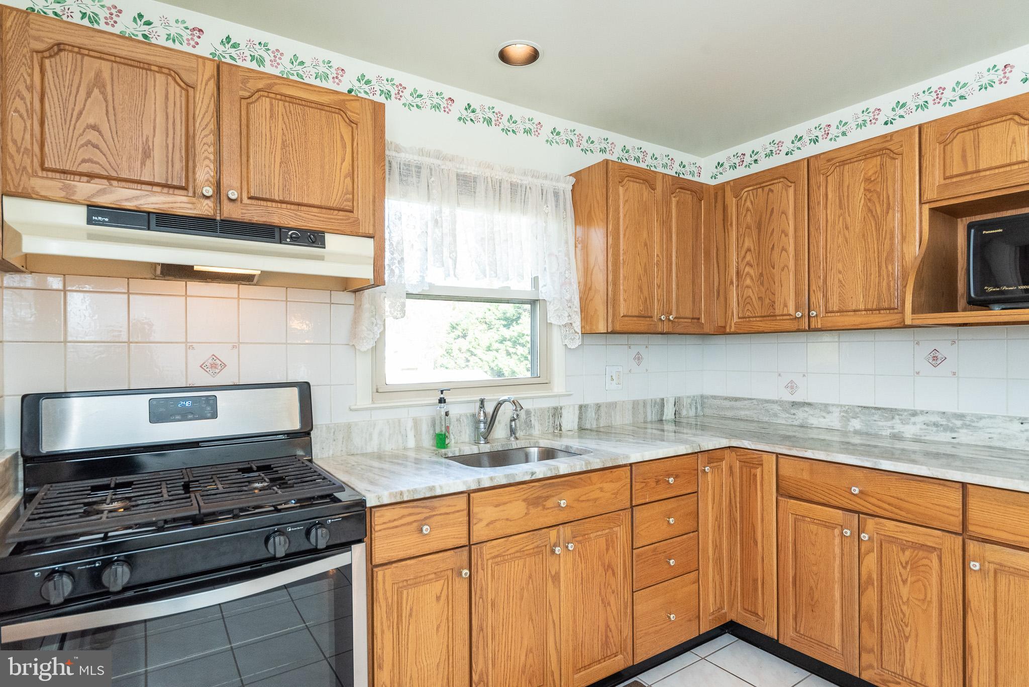 1319 Roxboro Road Baltimore, MD 21237 - Photo 10 of 49 Kitchen