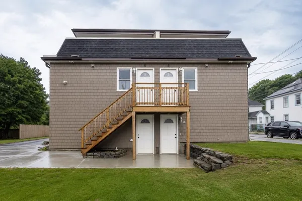 $3,100 | 53 Berkley Street, Unit B, Taunton, MA 02780