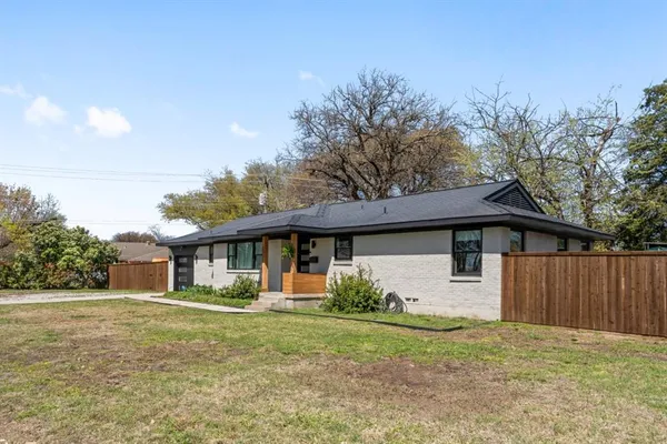 $459,000 | 2321 Hartline Drive, Dallas, TX 75228