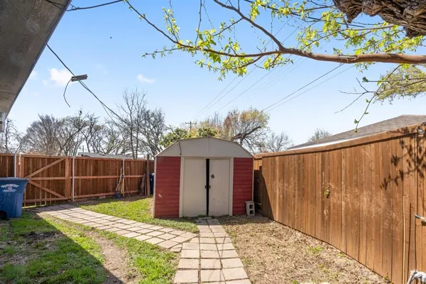 $459,000 | 2321 Hartline Drive, Dallas, TX 75228