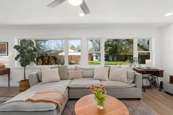 $459,000 | 2321 Hartline Drive, Dallas, TX 75228