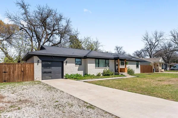 $459,000 | 2321 Hartline Drive, Dallas, TX 75228