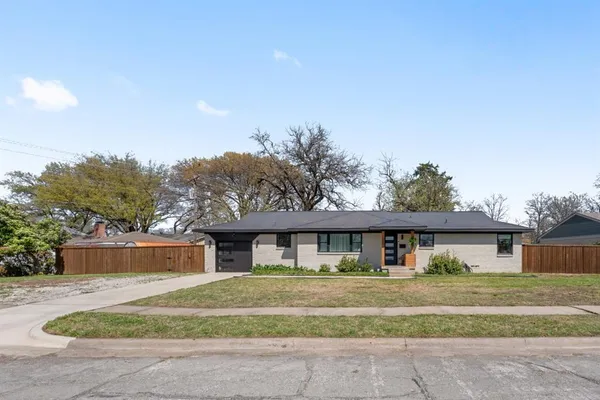 $459,000 | 2321 Hartline Drive, Dallas, TX 75228