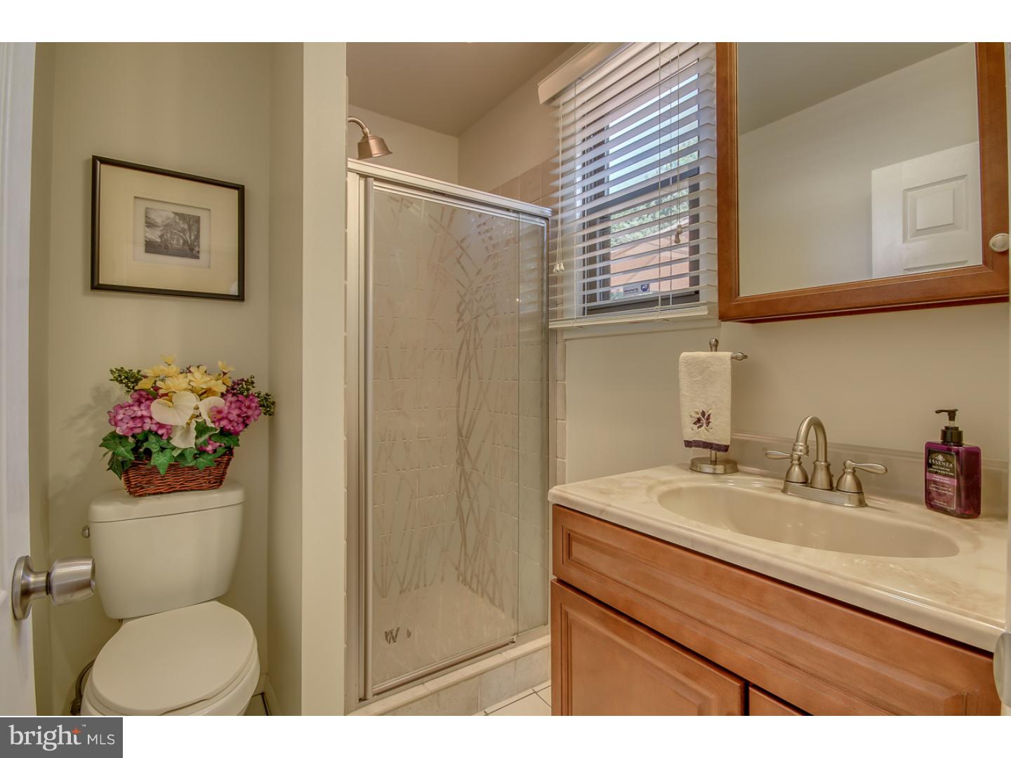 497 Byron Road Warminster, PA 18974 - Photo 15 of 25 Master Bathroom