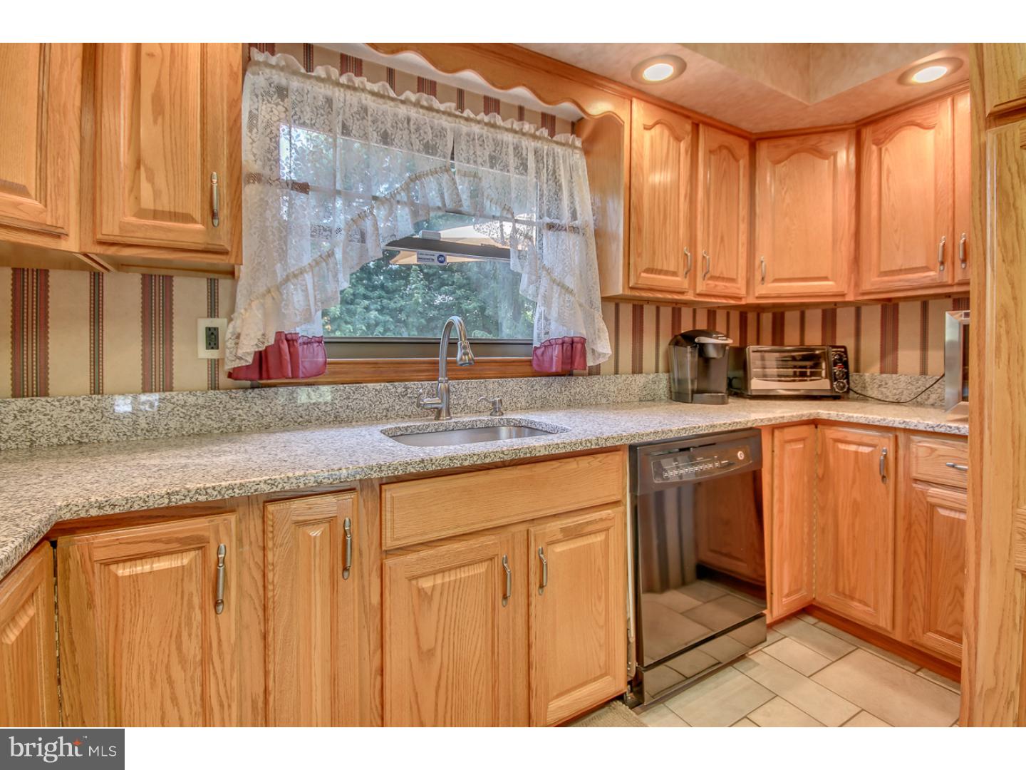 497 Byron Road Warminster, PA 18974 - Photo 7 of 25 Kitchen