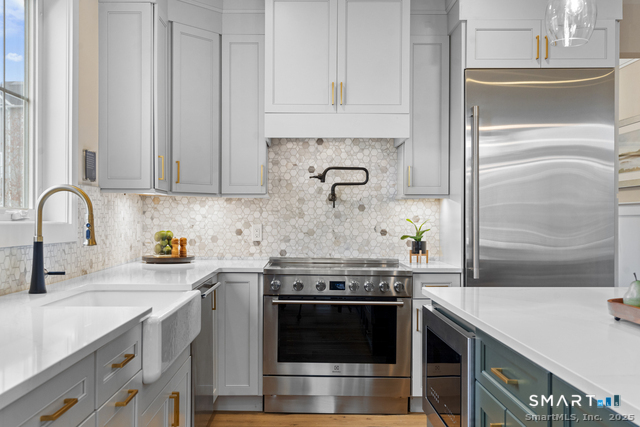 30 Soderman Way, Unit 30 Cheshire, CT 06410 - Photo 7 of 37