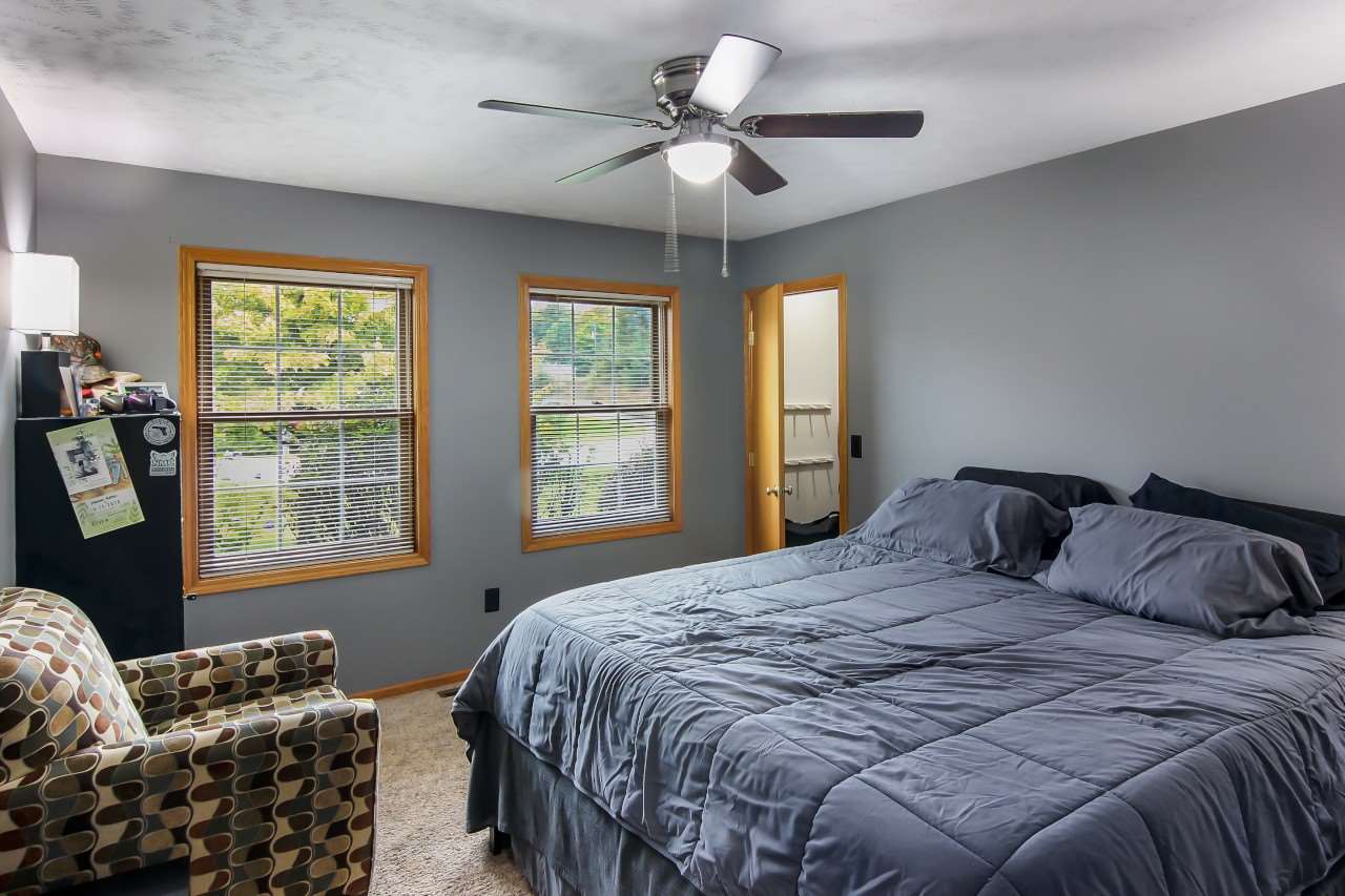 1218 Piccadilly Road Traverse City, MI 49685 - Photo 20 of 34 1880506-19.JPG