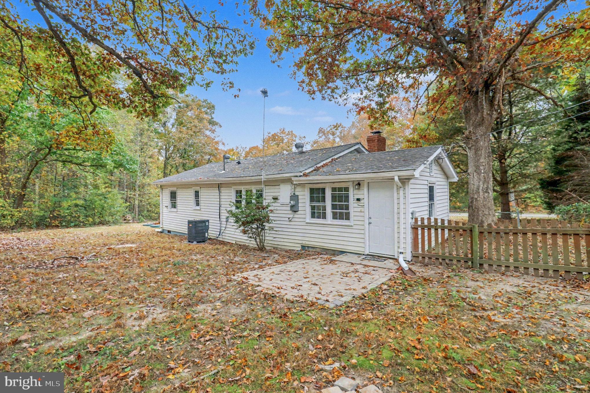 846 Borden Road Bumpass, VA 23024 - Photo 2 of 32