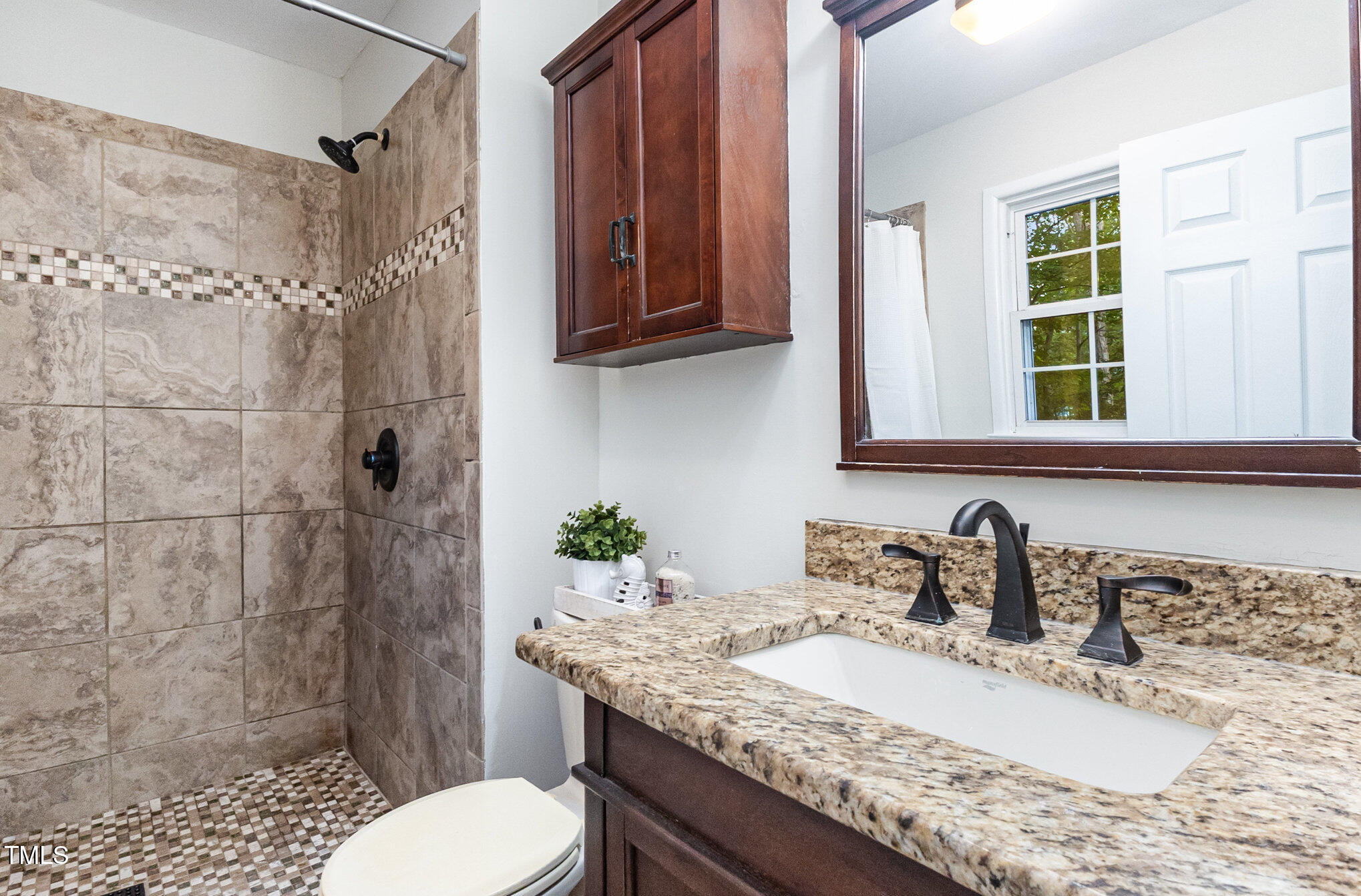5616 Rangeley Drive Raleigh, NC 27609 - Photo 17 of 34 021_file_427