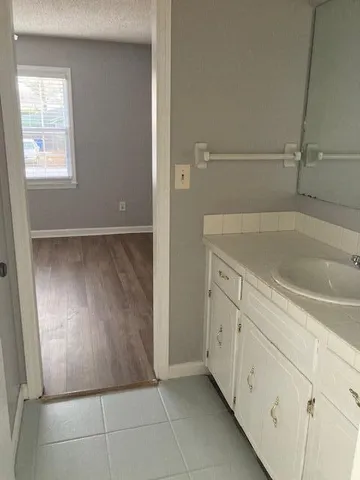 $2,500 | 1934 Ivy Hall Road, Charleston, SC 29407