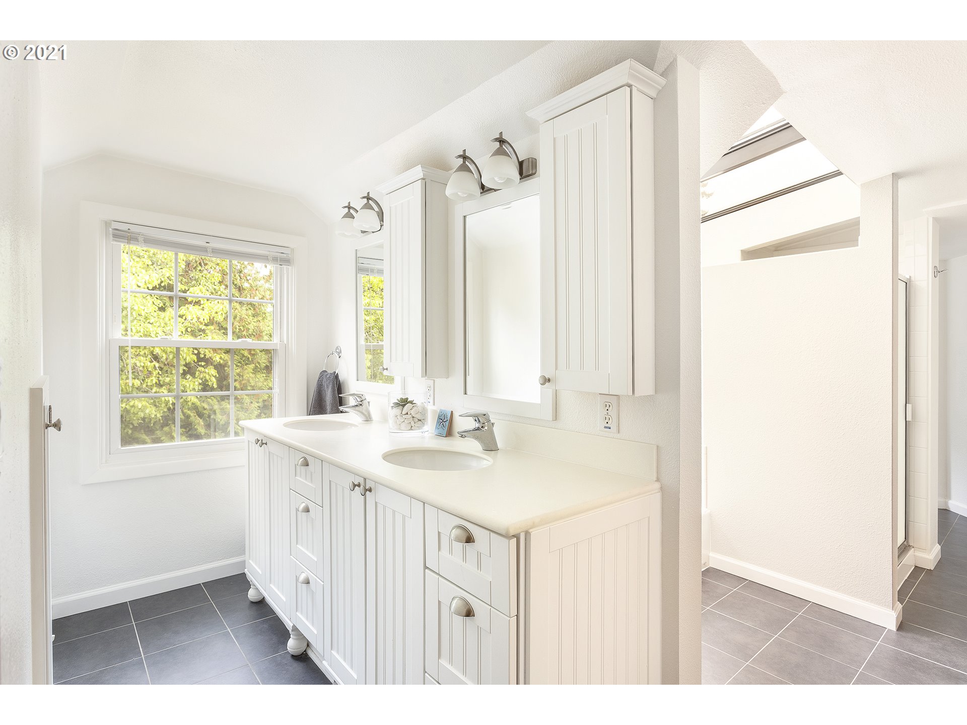 10475 Northwest Cornell Road Portland, OR 97229 - Photo 18 of 32 Gallery Image 18