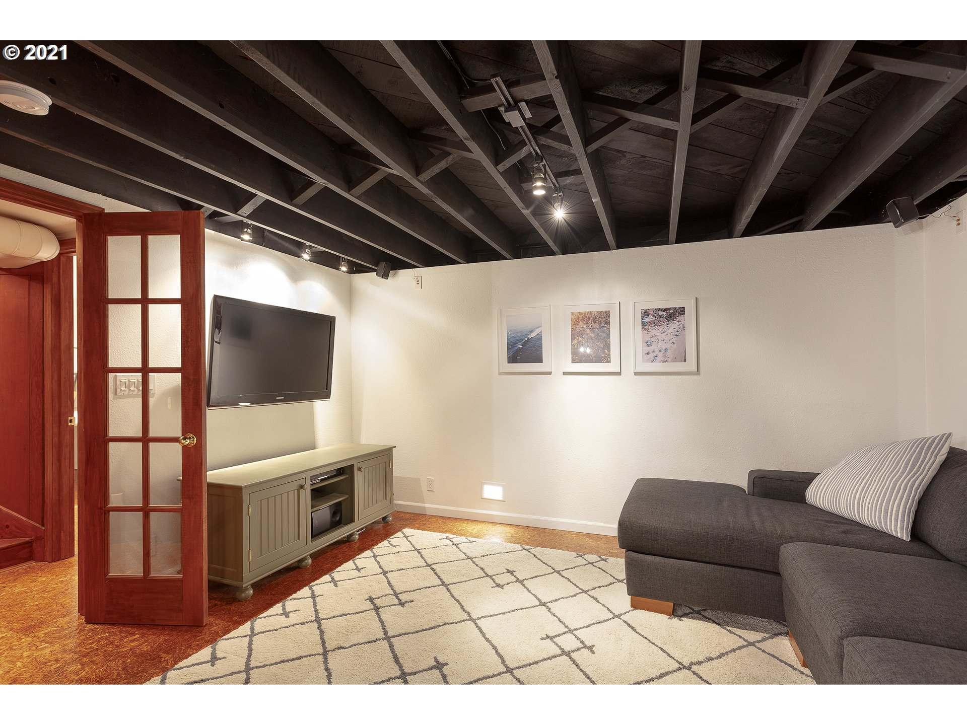 10475 Northwest Cornell Road Portland, OR 97229 - Photo 21 of 32 Gallery Image 21