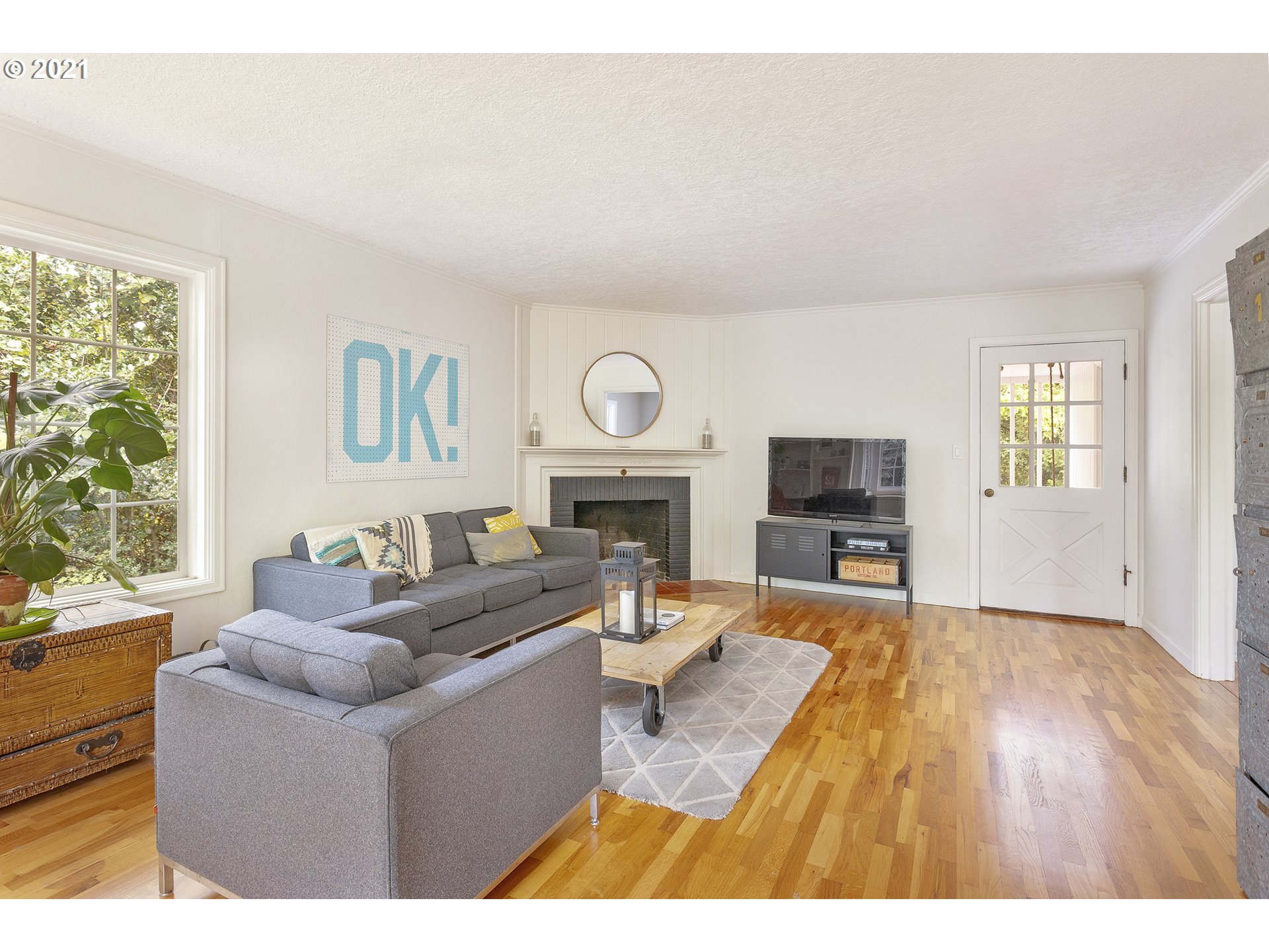 10475 Northwest Cornell Road Portland, OR 97229 - Photo 4 of 32 Gallery Image 4