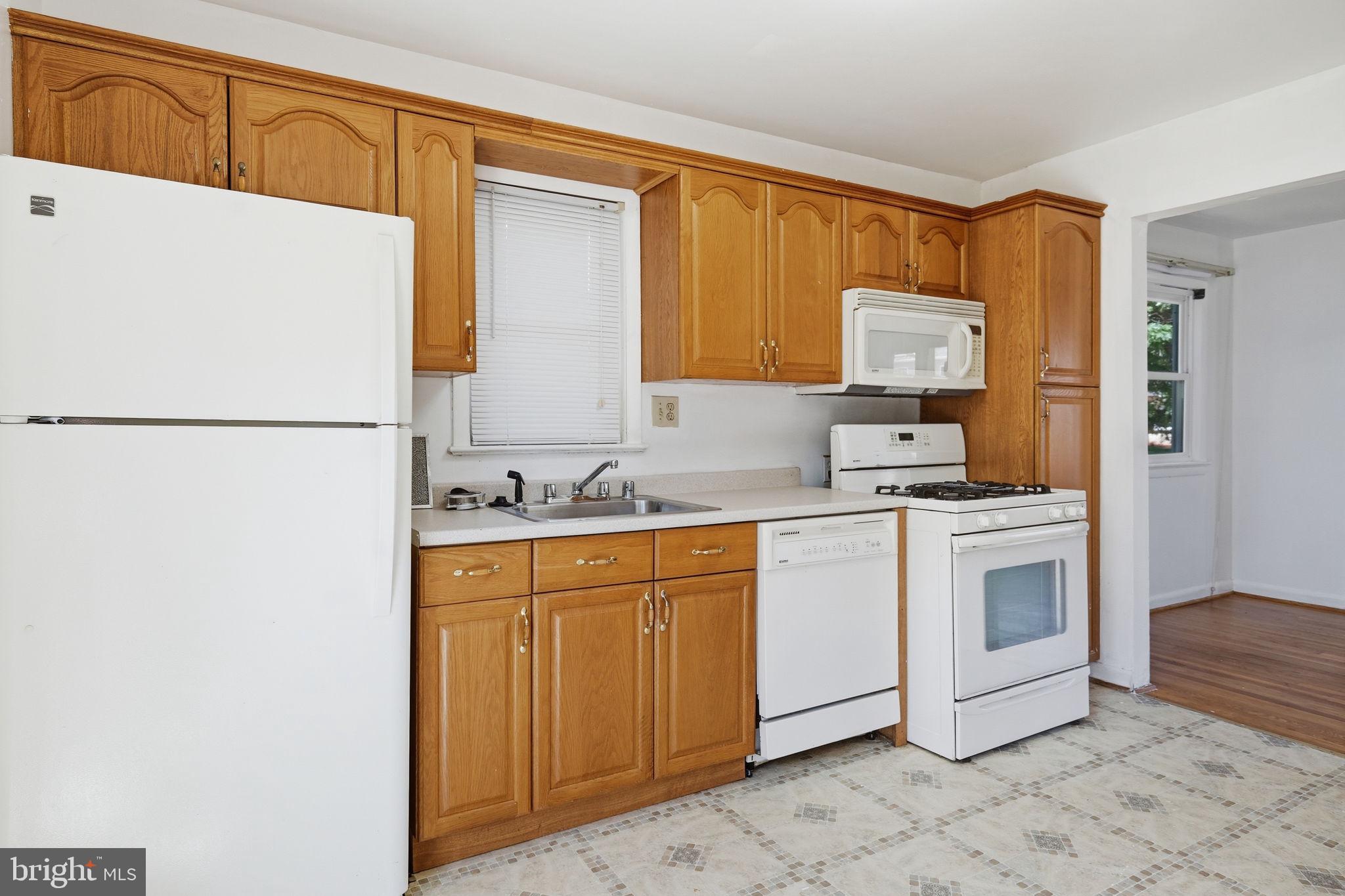9205 4th Street Lanham, MD 20706 - Photo 8 of 30