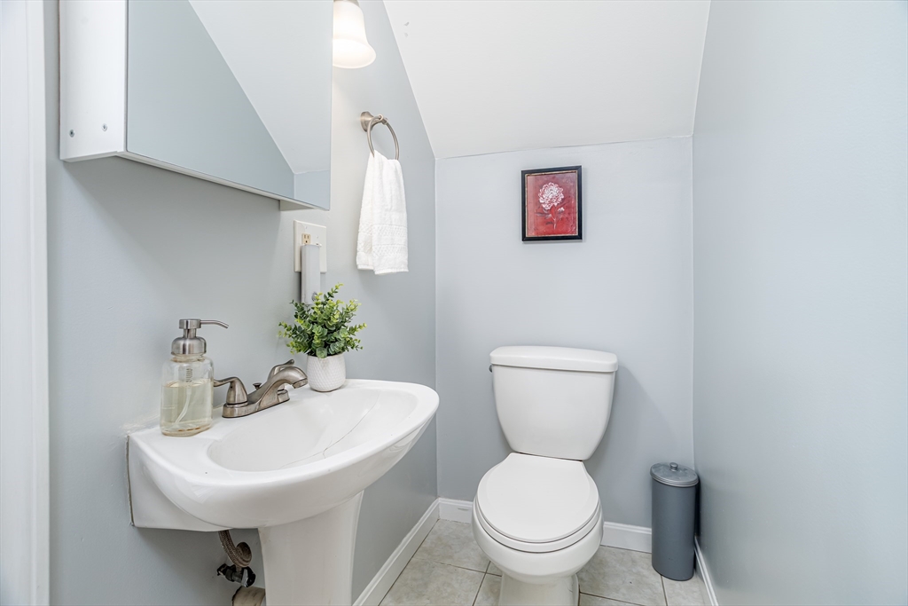 394 Front Street Winchendon, MA 01475 - Photo 23 of 31