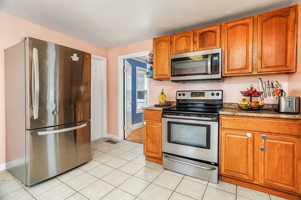 $378,000 | 394 Front Street, Winchendon, MA 01475