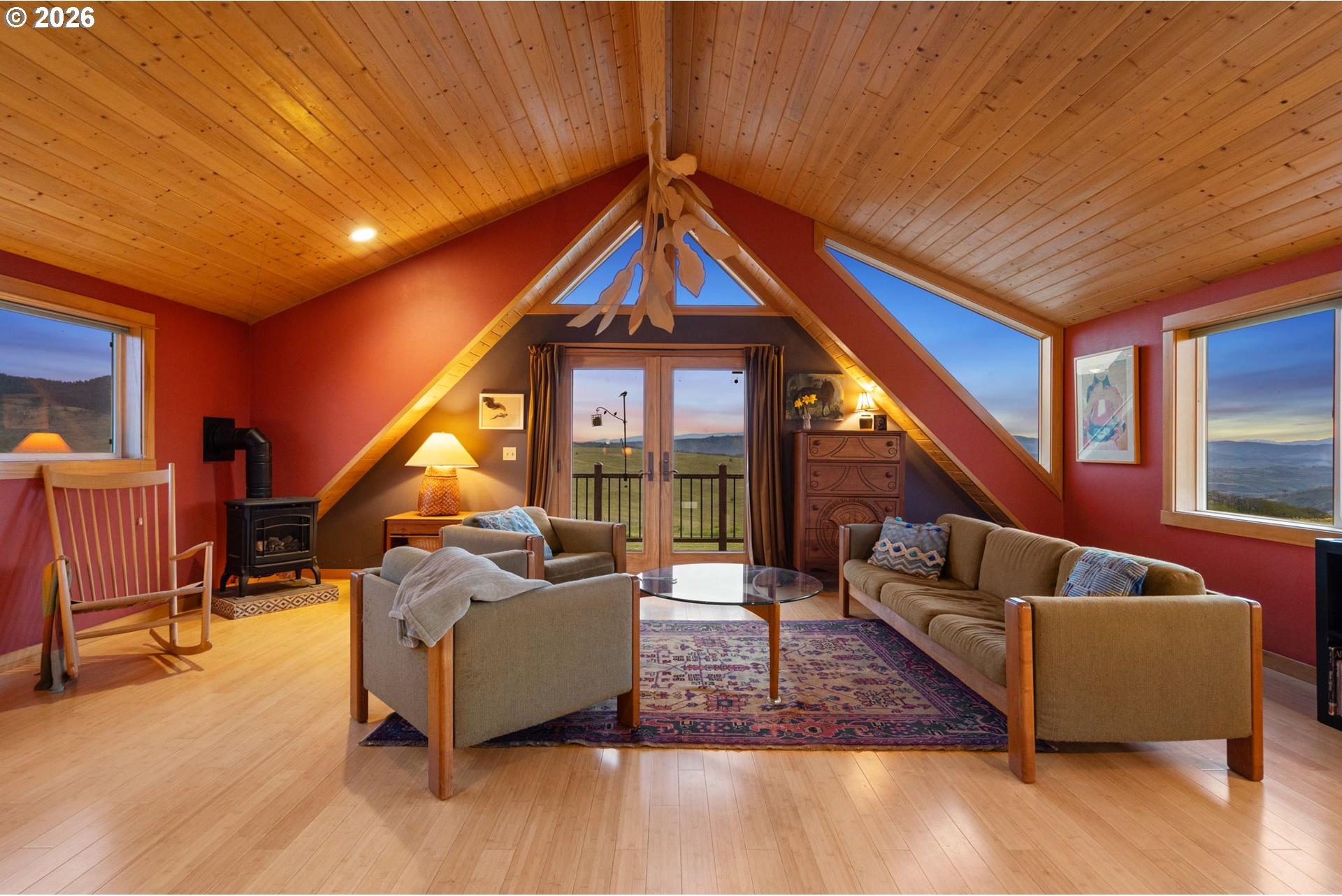 232 Oda Knight Road Lyle, WA 98635 - Photo 8 of 44 Gallery Image 8