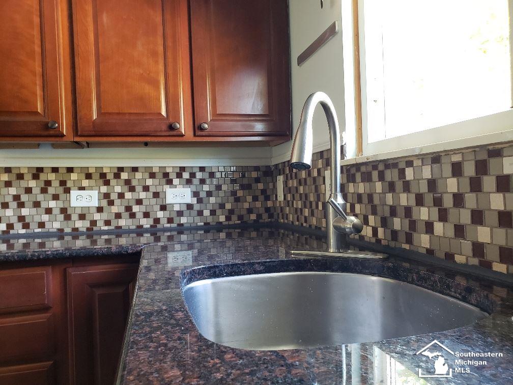 28155 Elwell Road Belleville, MI 48111 - Photo 12 of 30 Gallery Image 12