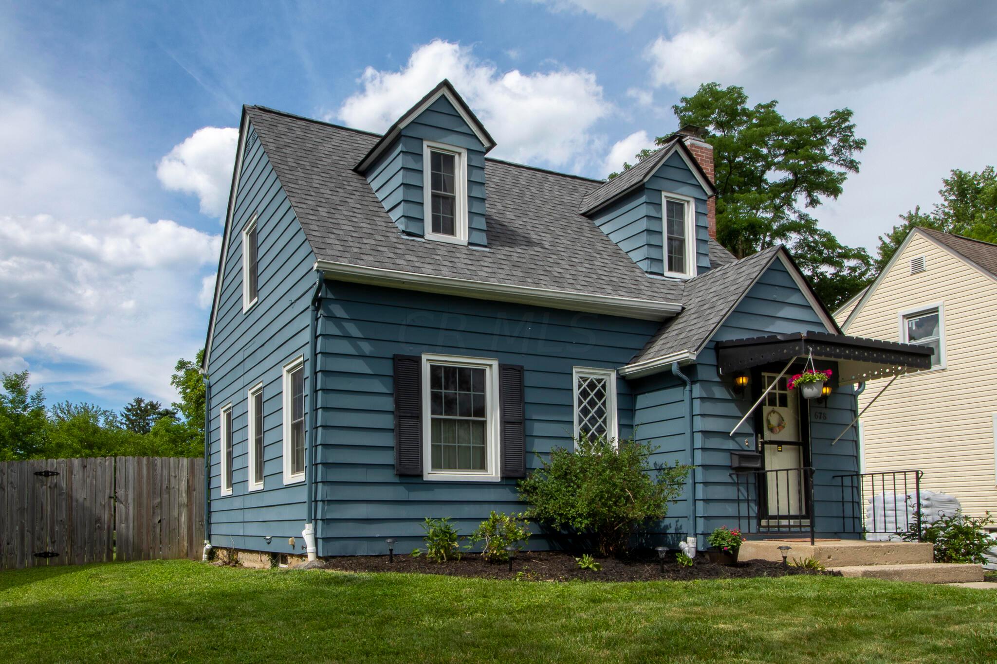 678 Garden Road Columbus, OH 43214 - Photo 3 of 35 front