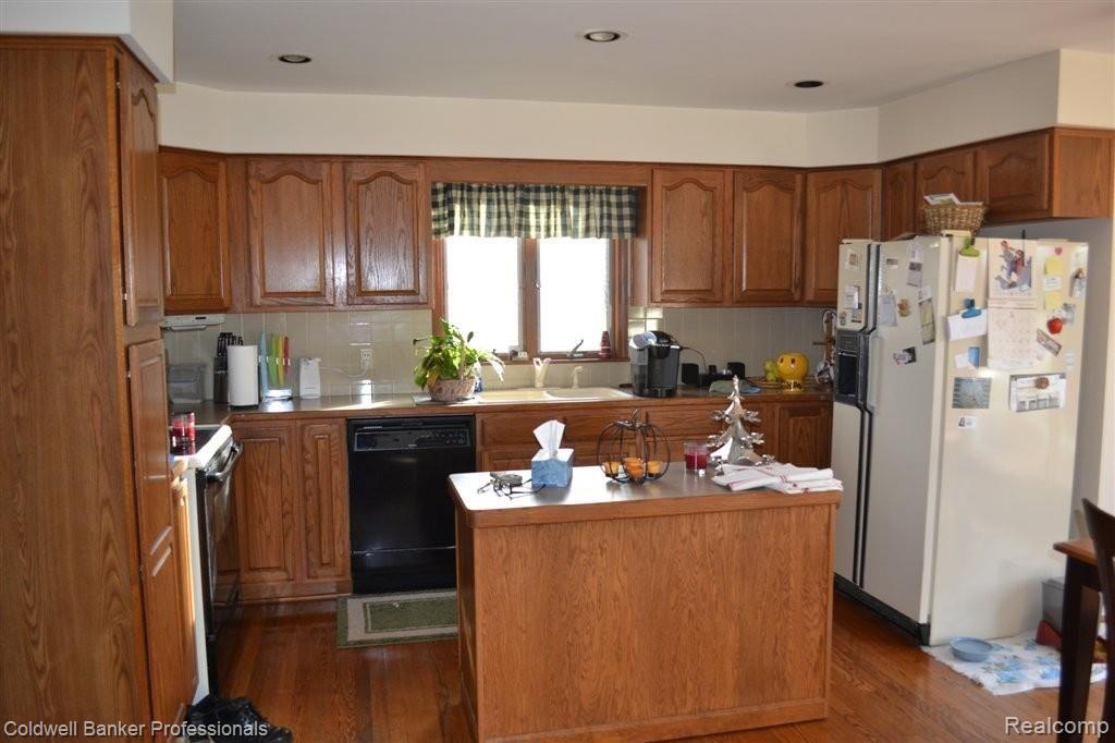 1399 Turrill Road Lapeer, MI 48446 - Photo 13 of 18 006.JPG
