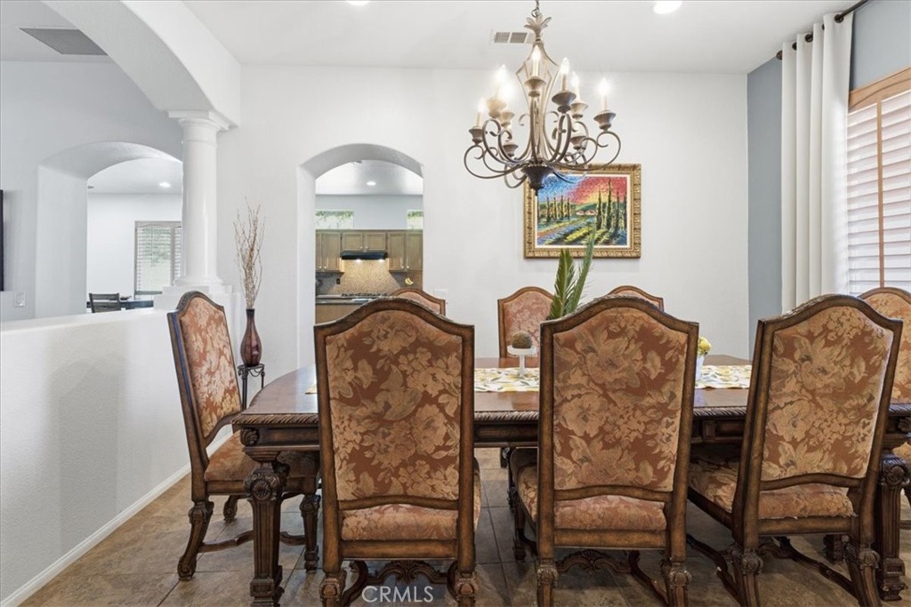 23841 Piedras Road Perris, CA 92570 - Photo 35 of 130 Foirmal Dining side