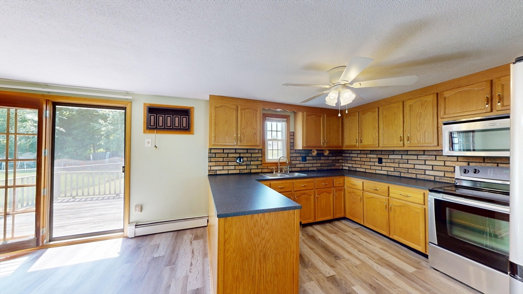 160 Burnham Road Lowell, MA 01852 - Photo 11 of 30