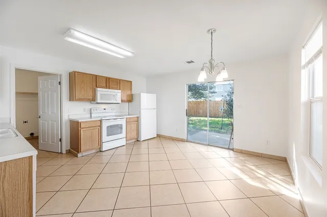 $1,700 | 703 Riverway Lane, Leander, TX 78641