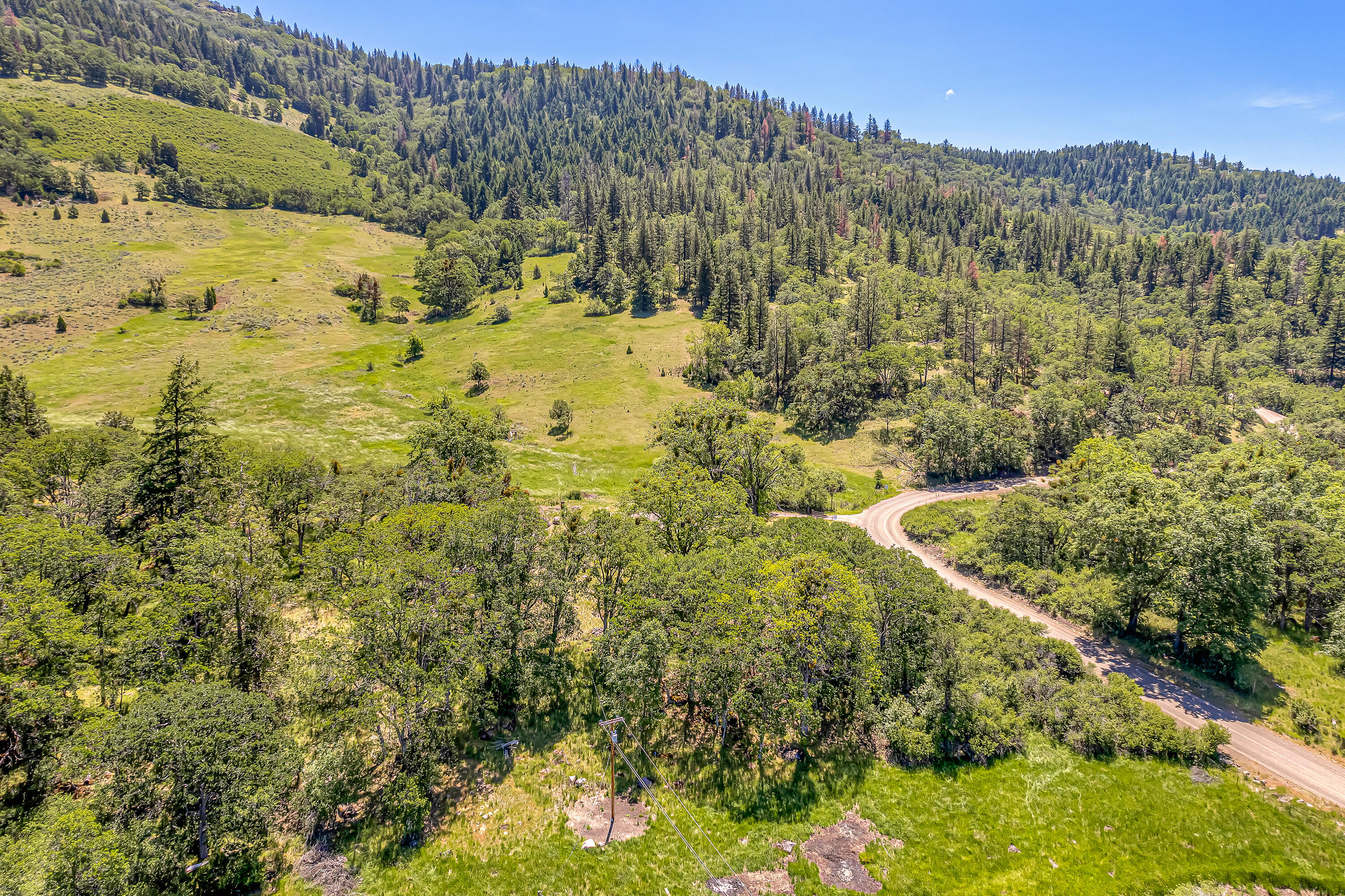 575 Cove Road Ashland, OR 97520 - Photo 18 of 22 DJI_0500