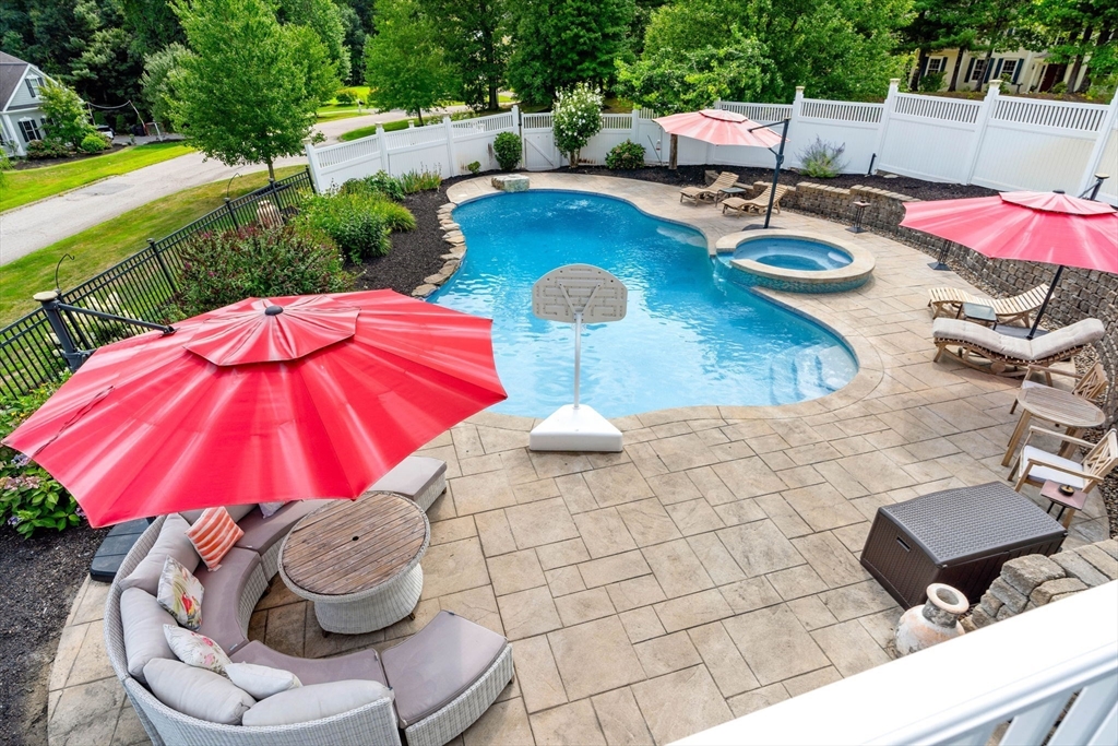 32-34 Autumn Ridge Road Berlin, MA 01503 - Photo 5 of 42 Gallery Image 5