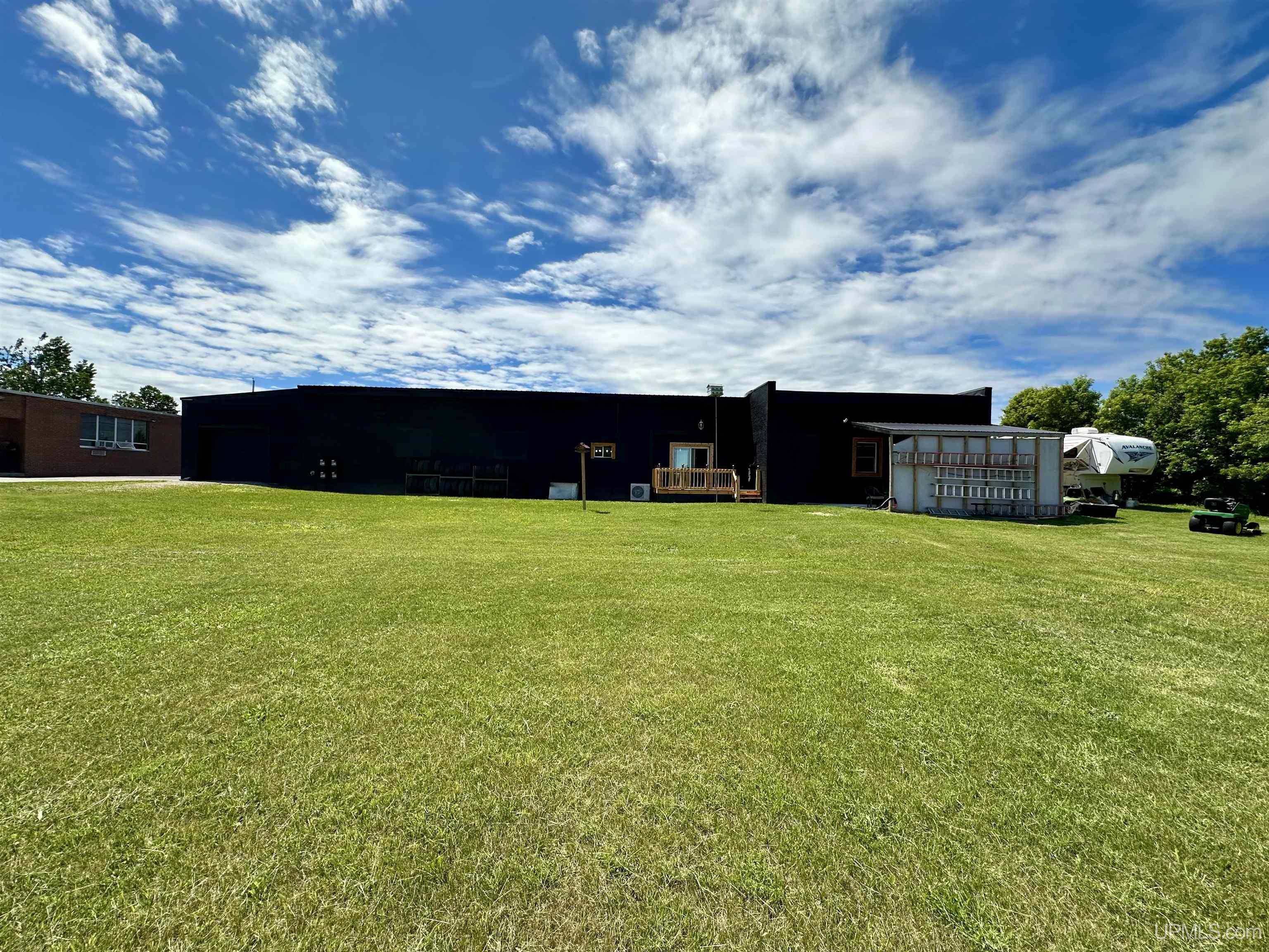 3910 20th Road Gladstone, MI 49837 - Photo 33 of 40