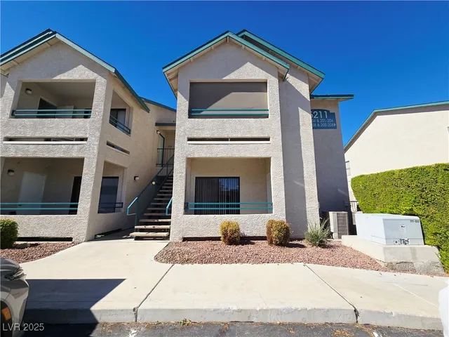 $1,050 | 5211 South Lindell Road, Unit 104, Las Vegas, NV 89118