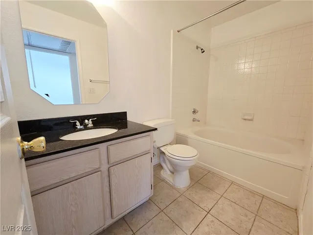 $1,050 | 5211 South Lindell Road, Unit 104, Las Vegas, NV 89118