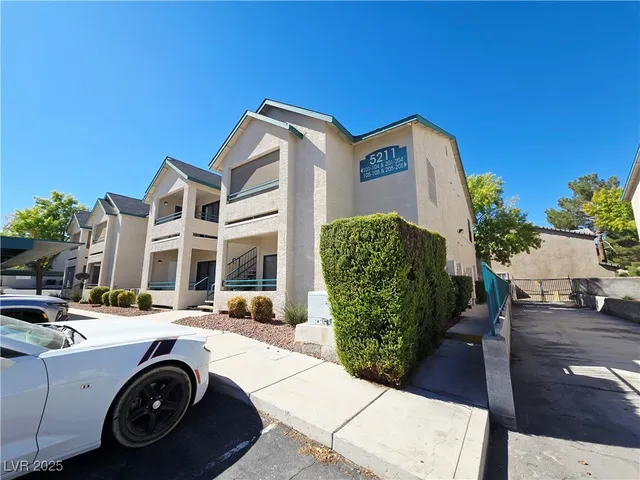 $1,050 | 5211 South Lindell Road, Unit 104, Las Vegas, NV 89118