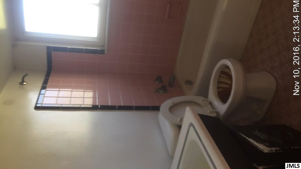 2933 McCain Road Jackson, MI 49203 - Photo 3 of 16 Photo 3