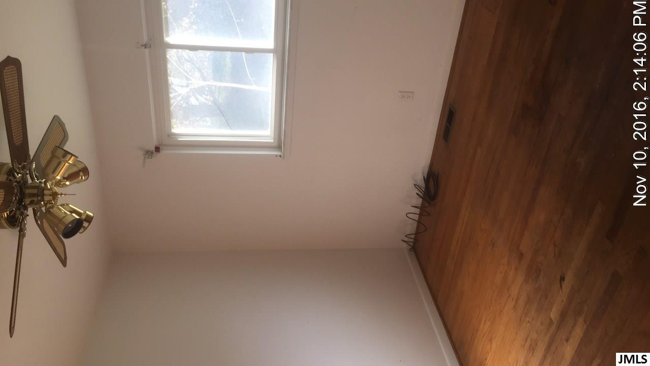 2933 McCain Road Jackson, MI 49203 - Photo 6 of 16 Photo 6