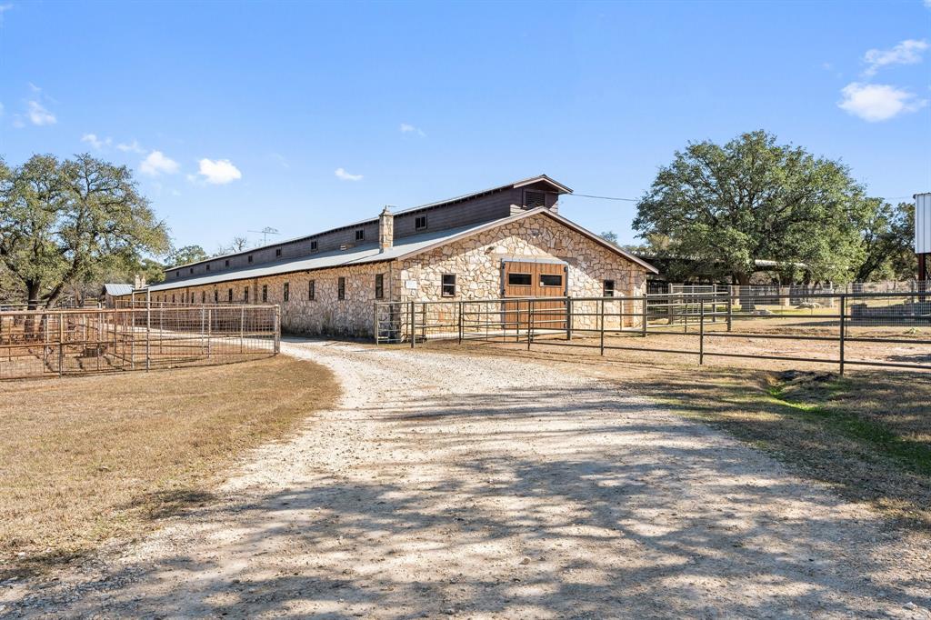 154 Mr Bar Par Hunt, TX 78024 - Photo 29 of 40
