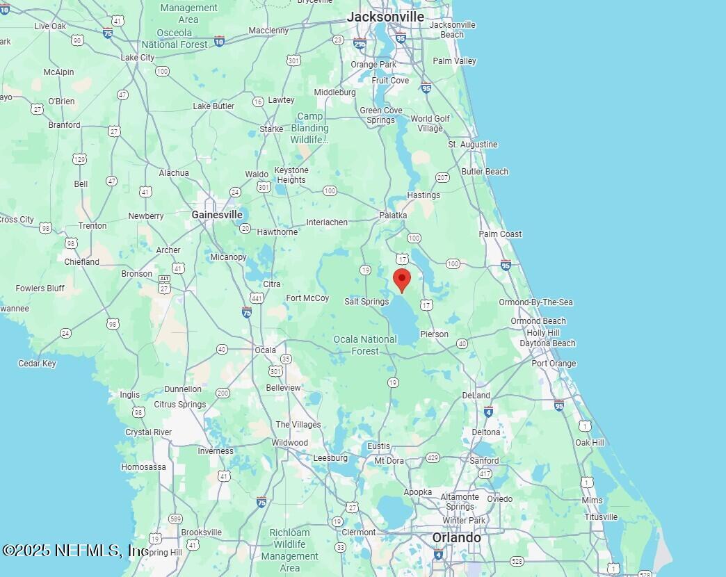 806 Paradise Boulevard Georgetown, FL 32139 - Photo 16 of 16 a bathroom with a bathtub