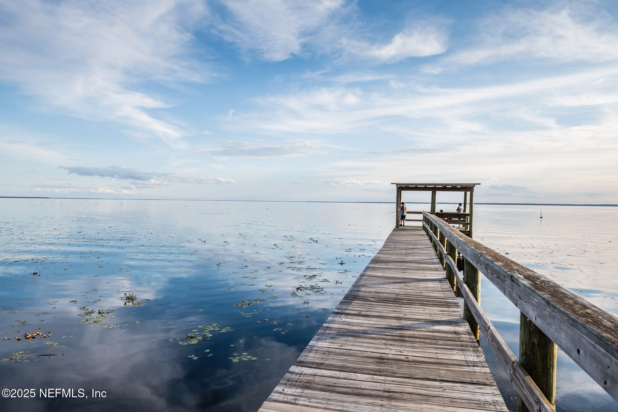 806 Paradise Boulevard Georgetown, FL 32139 - Photo 6 of 16 a view of ocean from a balcony