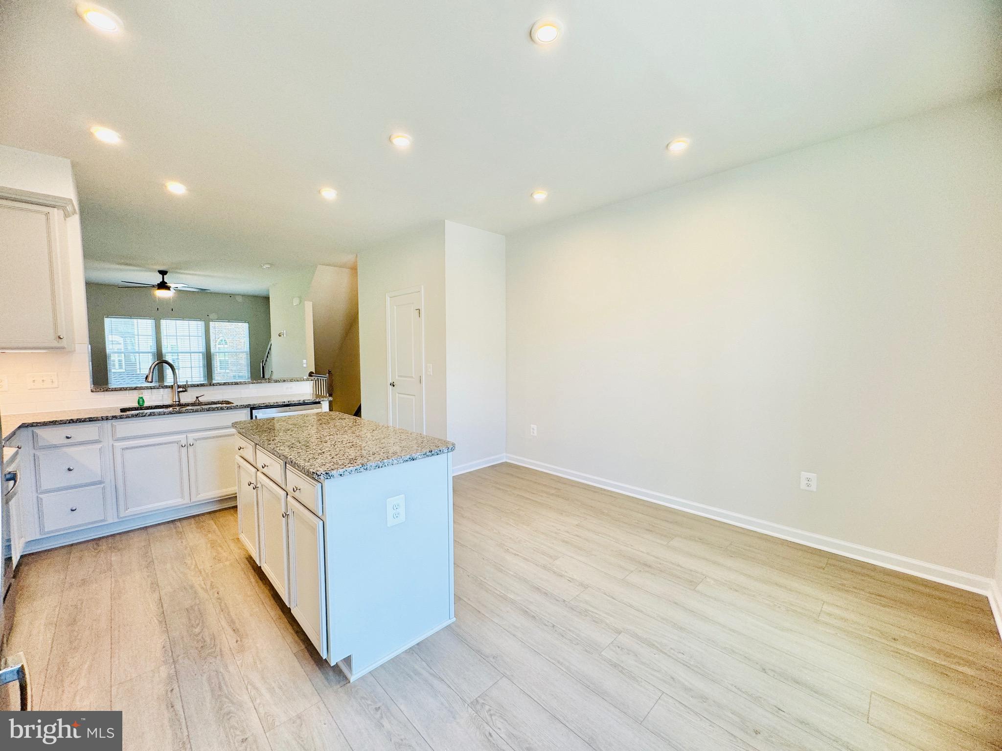 18374 Reaper Hl Court Triangle, VA 22172 - Photo 8 of 23
