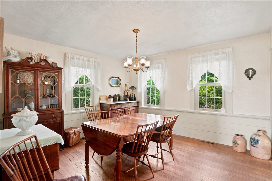 362 Abbott Run Valley Road Cumberland, RI 02864 - Photo 13 of 24 Gallery Image 13