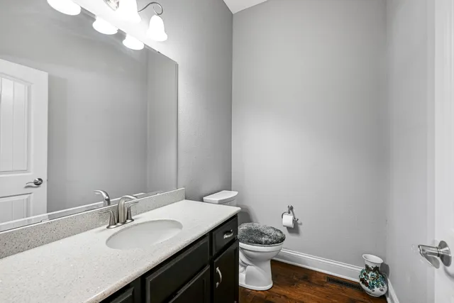 $800,000 | 1524 Mohican Trail, Waukesha, WI 53189